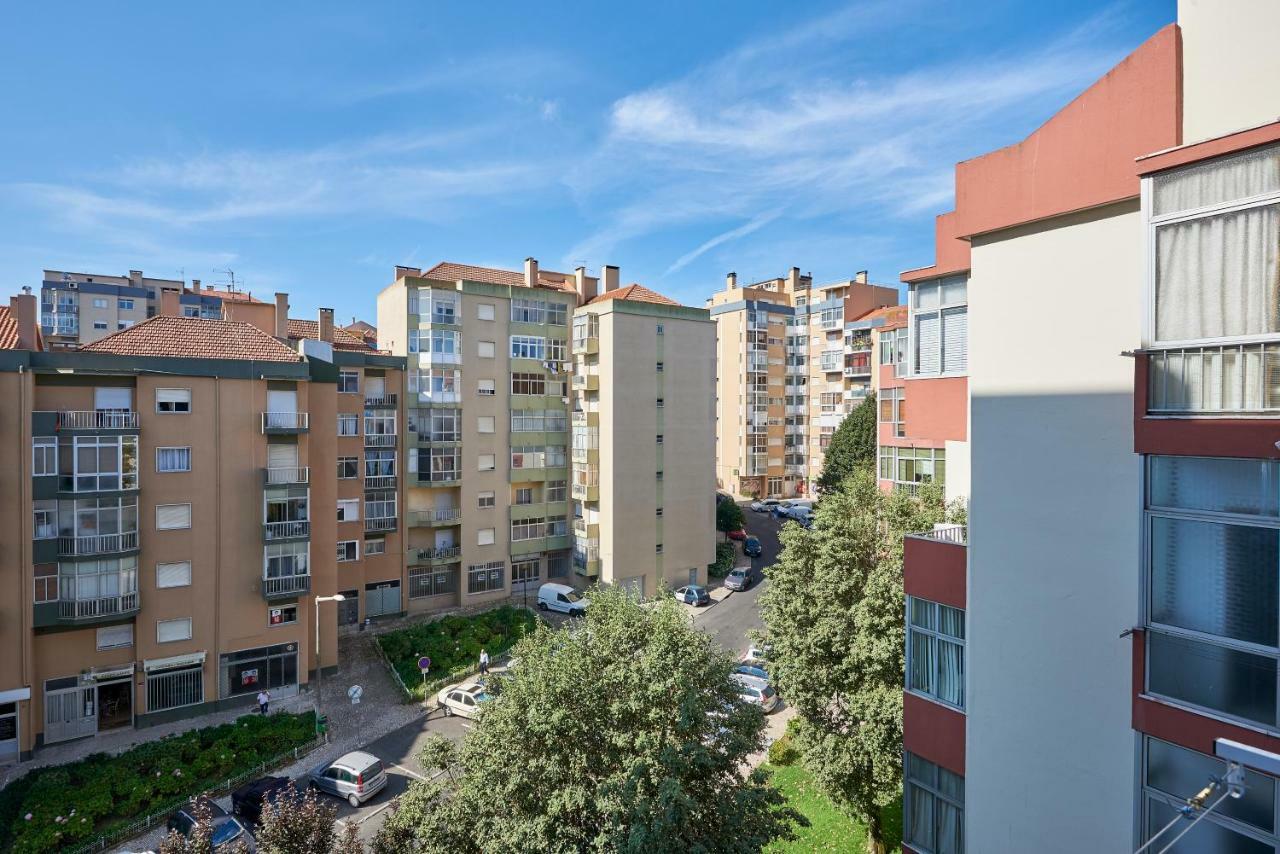 In Bed With Lisbon 8N Apartment Амадора Екстериор снимка